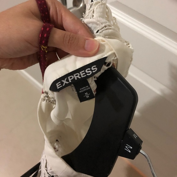 Express sleeveless blouse with lace details - Picture 2 of 7